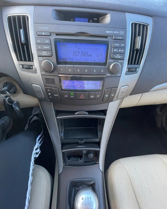 Hyundai Sonata cena 10500 przebieg: 211000, rok produkcji 2008 z Gdańsk małe 154